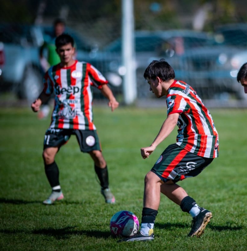 Espigas golpe� en la Villa y volvi� a la victoria